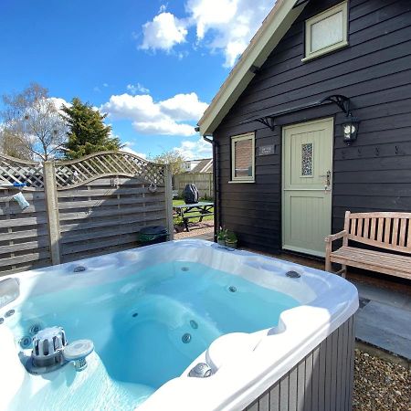 Вилла Saving Grace With Private Hot Tub Bawdeswell Экстерьер фото