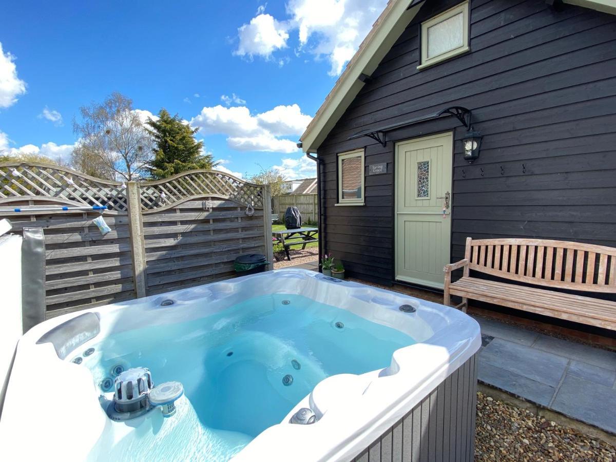 Вилла Saving Grace With Private Hot Tub Bawdeswell Экстерьер фото